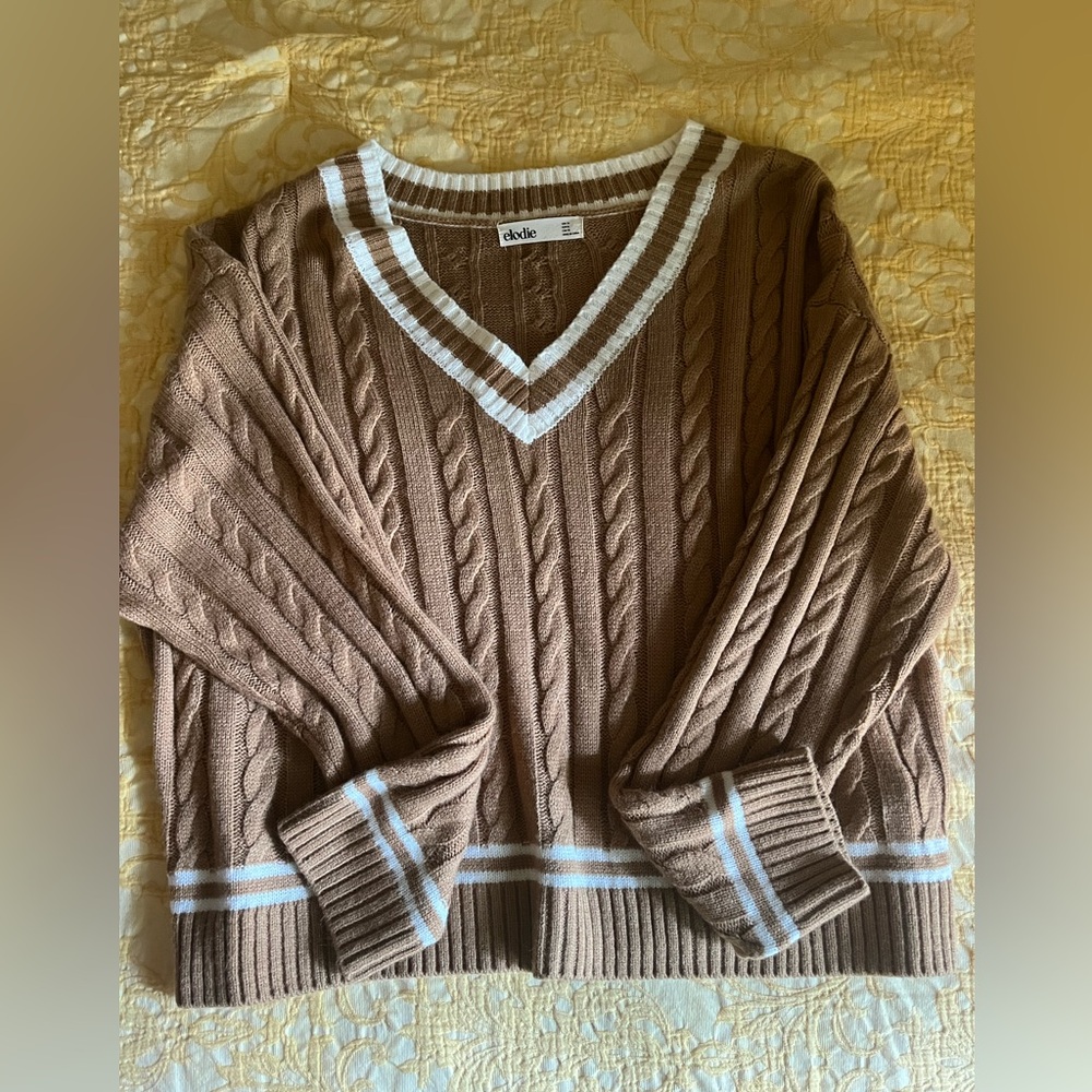 brown sweater